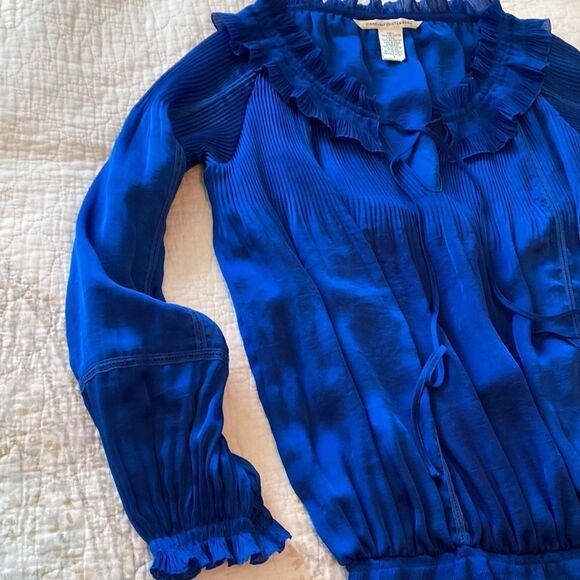 DIANE VON FURSTENBERG VINTAGE PLEATED GEORGETTE BLOUSE ROYAL BLUE 6 - Picture 9 of 11